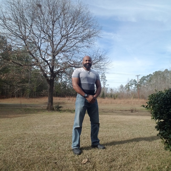 Meet your Posher, Tyrrone - Picture 7 of 14